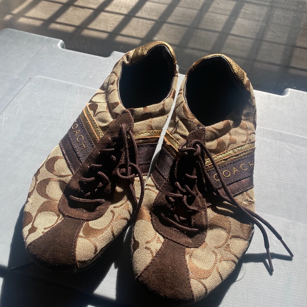 Brown coach tie shoes
